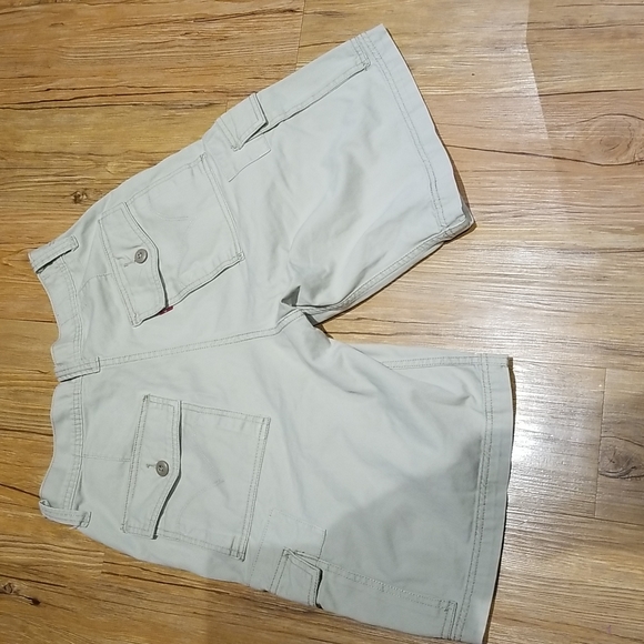Levi's khaki cargo shorts sz 30 - Picture 4 of 7